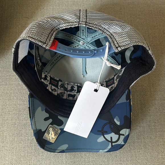 New Goorin Bros Trucker Hat - Picture 3 of 3